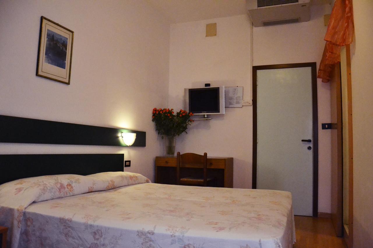 Hotel Rex ليدو دي يسولو المظهر الخارجي الصورة
