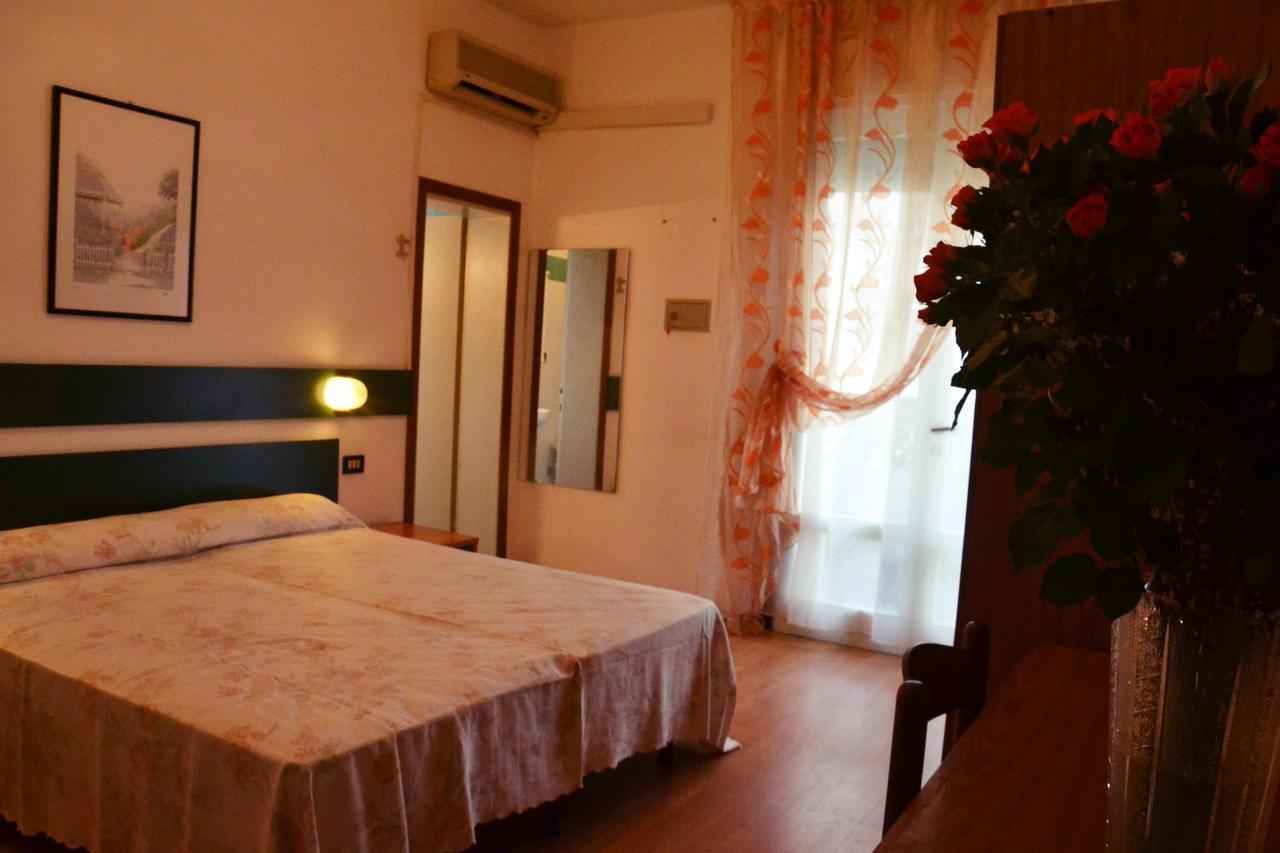 Hotel Rex ليدو دي يسولو المظهر الخارجي الصورة