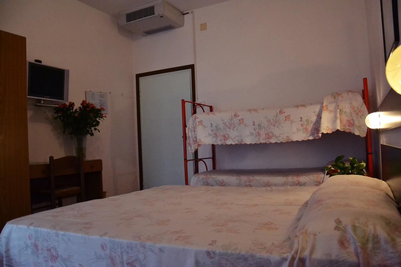 Hotel Rex ليدو دي يسولو المظهر الخارجي الصورة